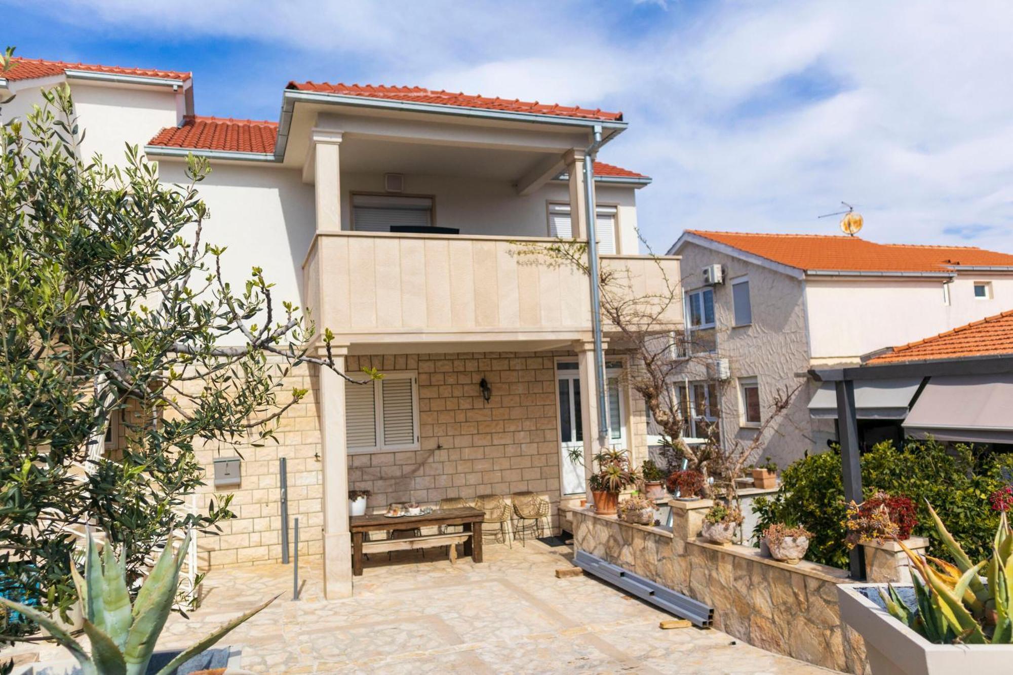 Apartments Ivanka Supetar Exterior photo